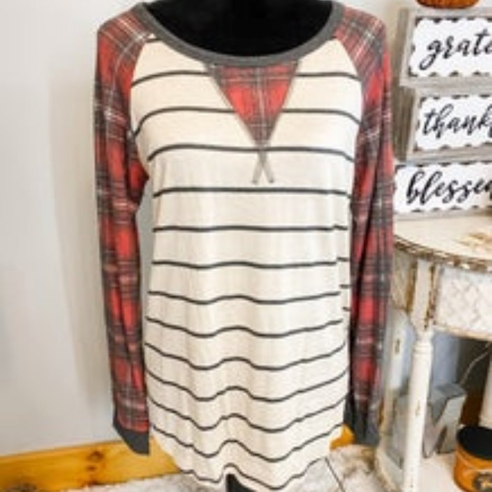 PLAID RAGLAN LONG SLEEVE WITH STRIPE